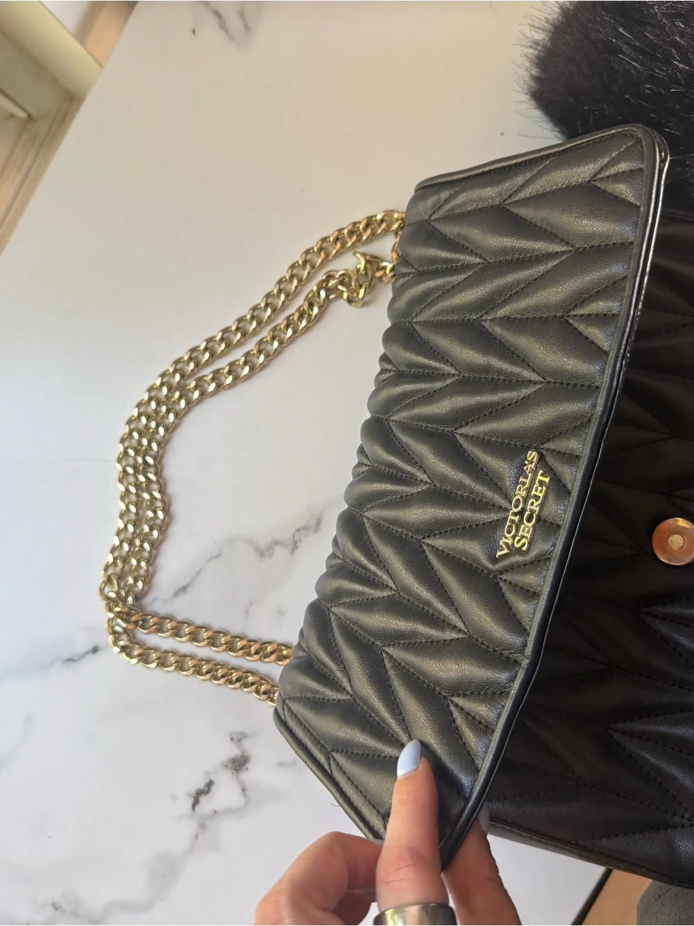 Victoria's Secret Black Quilted Shoulder Bag with Gold Chain - Picture 2 of 3